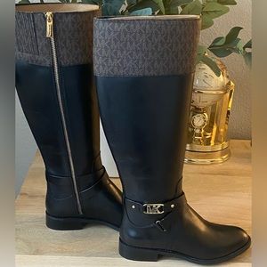 NWOT BEAUTIFUL Michael Kors Kincaid Boots